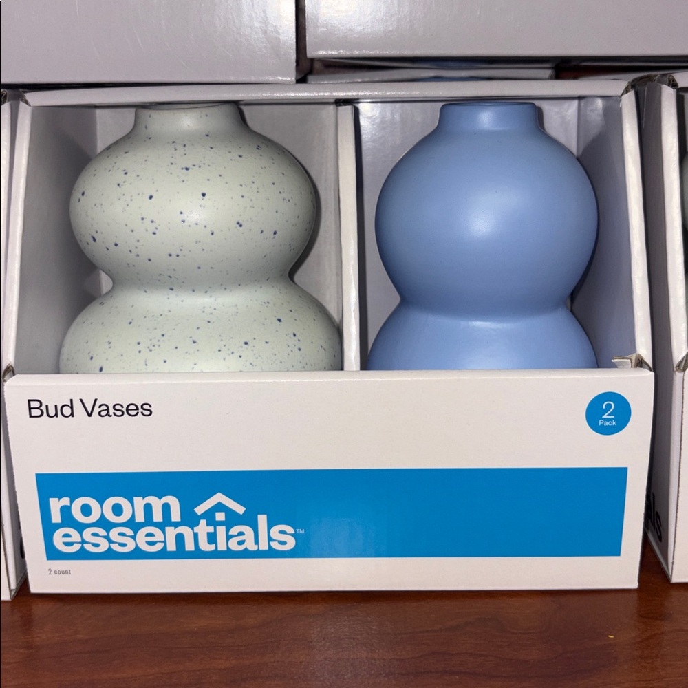5/$10 Room Essentials Speckled Cream and Light Blue Vases